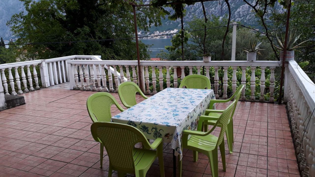 Vila Ruska Prčanj Exterior foto